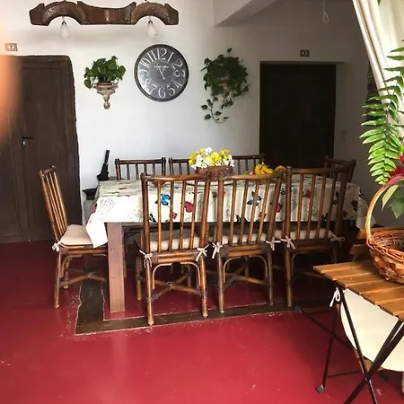 Casa Lucia Хеновес
